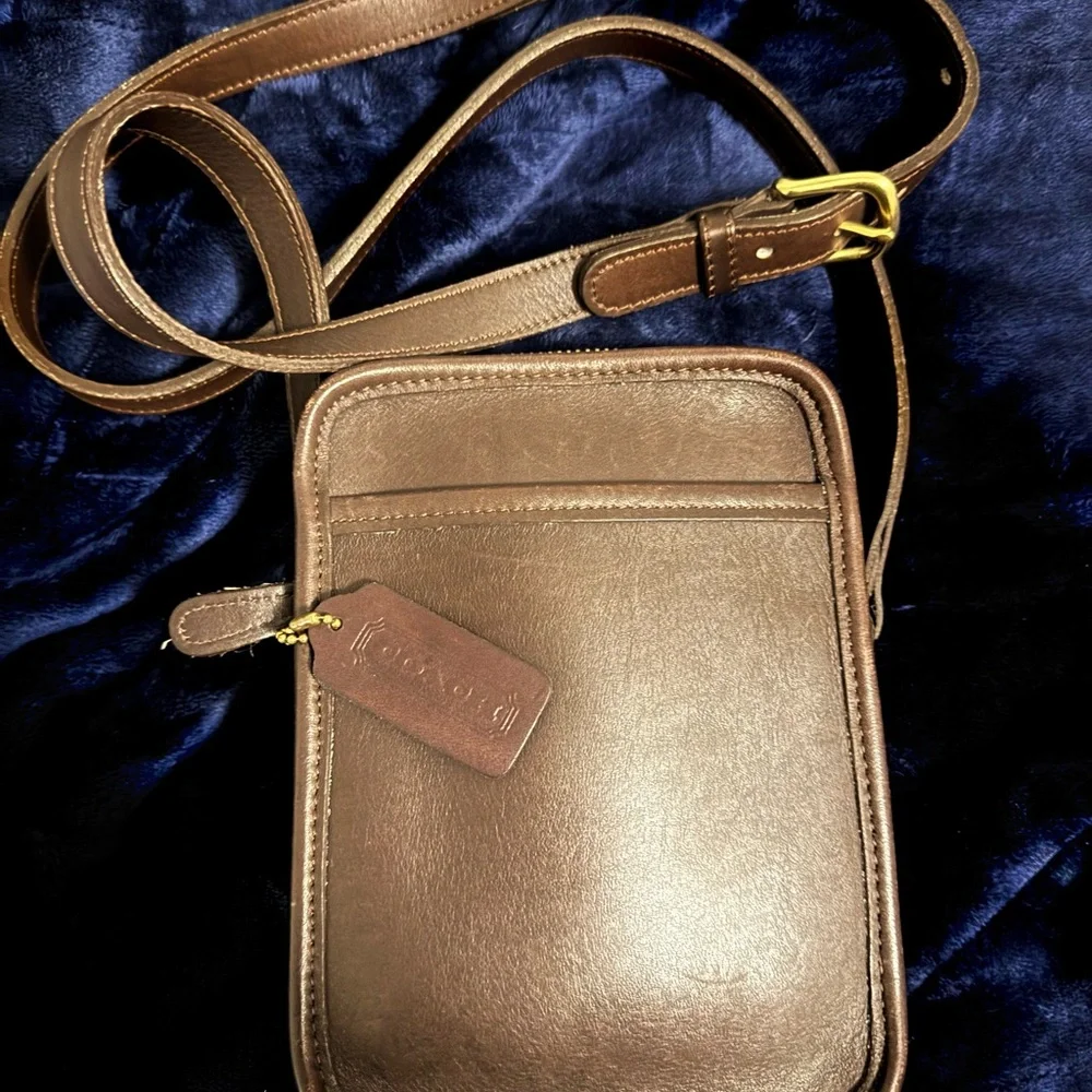 Coach Brown Leather Crossbody Bag with Gold Hardware - Picture 1 of 4